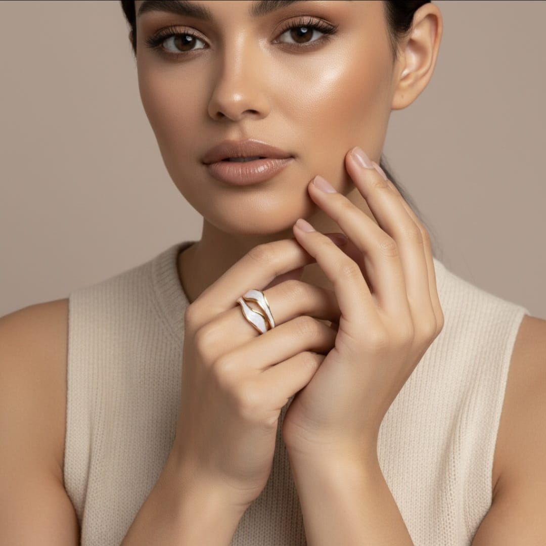 Saachu Bling - Elegant Wave White Enamel Adjustable Gold Ring